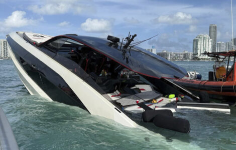 32 people rescued from yacht that began sinking off Miami Beach